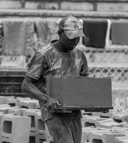 Tema de redação: EM - CONTO SOCIAL - MODELO FUVEST - TRABALHADORES IGNORADOS
